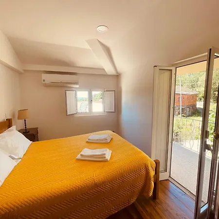 Aroucanatur, Casa De Montanha Nyaraló *